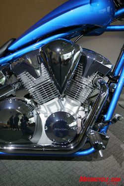 The Fury uses a newly fuel-injected version of the VTX1300 motor. A compact radiator sitting between the frame downtubes in front of the engine gives little clue to the assistance of liquid cooling.